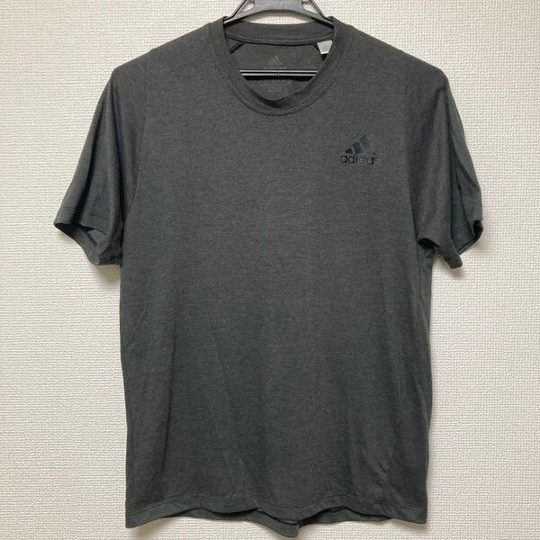 アディダス(adidas)の機能性ドライTシャツ