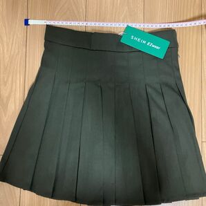 プリーツスカート