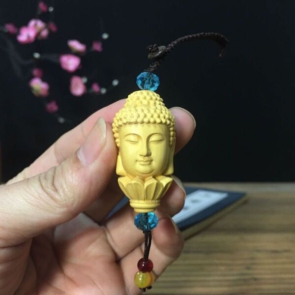 柘植彫刻 黄楊木彫り 観音頭 御守り オブジェ 根付 伝統的に細工物の材木として貴重とされる 4cm 仏教美術 観音菩薩 仏像