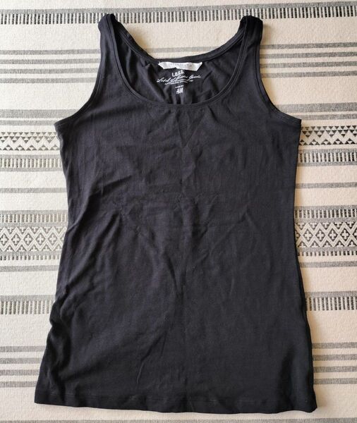H&M 黒タンクトップ M ノースリーブ
