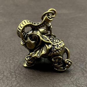 真鍮 キーホルダー キーリング ヴィンテージ ビンテージ 金色 動物 アンティーク レトロ 真鍮製 ペンダントトップ 置物 チャーム 象 ゾウ92