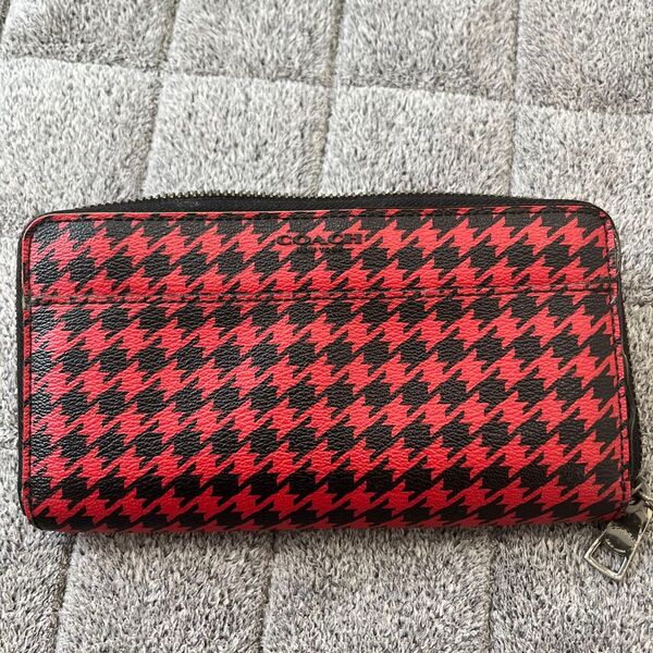 coach 長財布 赤 千鳥柄 使用感有り