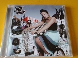 R&B CD Lily Allen / Alright, Still CDです。