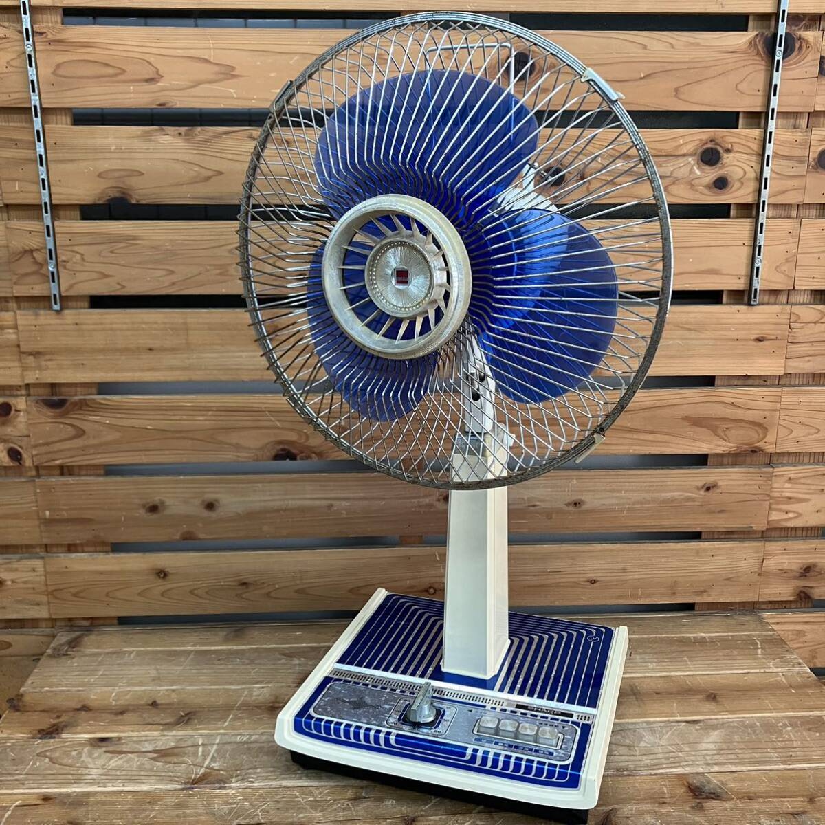 Yahoo!オークション -「シャープ 扇風機 レトロ」(扇風機) (電化 Yahoo!オークション -「シャープ 扇風機 レトロ」(扇風機) (電化