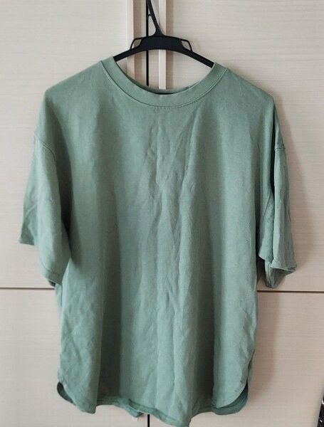 半袖Tシャツ くすみライトグリーン ゆったり カットソー ゆるプルオーバー M