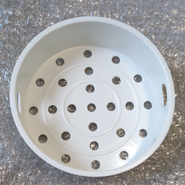 YAMADA SELECTヤマダオリジナル3合炊 0.54L マイコンジャ 一炊飯器 蒸し器 YRCM05H1の蒸し器になります
