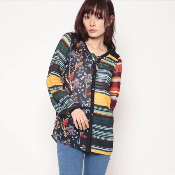 デシグアル 美品 Desigual トップス 長袖シャツ ブラウス