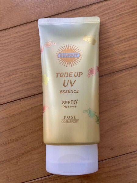 サンカットトーンアップUVエッセンス