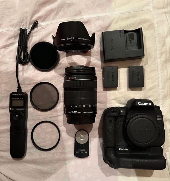 Canon EOS 8000D 一眼レフカメラ 美品 標準ズームセット他付属品11点