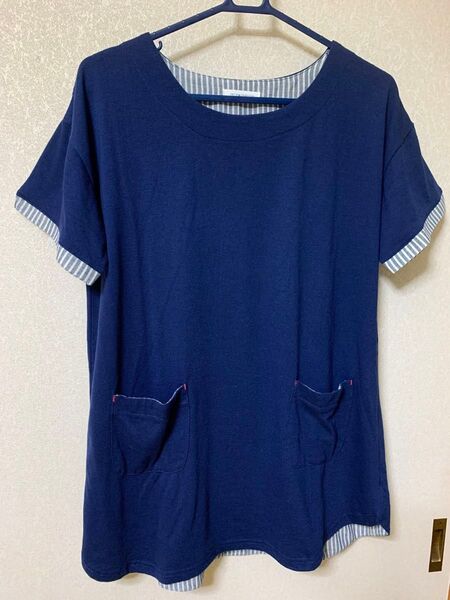 新品同様 ネイビー系 ポケット2つ Tシャツ