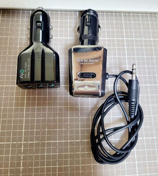 Aukey 3ポートUSB車載充電器/FMトランスミッター StereoSound 有線タイプ シガーソケット