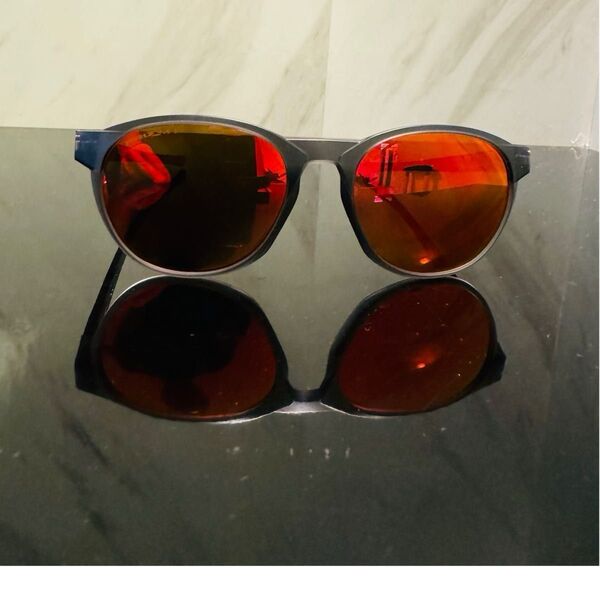 Oakley Reedmace 9126-0454 偏光サングラス Detroitの免税店で購入