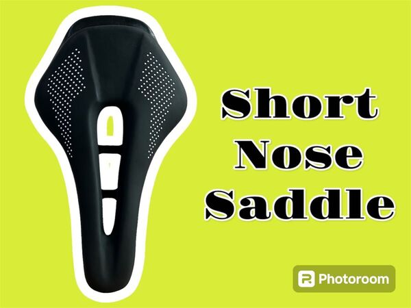 【新品・未使用】ロードバイク ショートノーズ サドル 穴あき