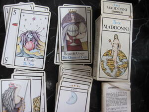 Maddonni　Tarot Cards マドーニ　タロットカード　海外　1990年台 アート 美しいデザイン