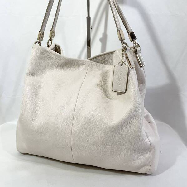 正規品 コーチ COACH トートバッグ ハンドバッグ レザー 革 白 ホワイト 肩掛け ロゴチャーム付き 鞄 かばん 大容量 ゴールドロゴ金具