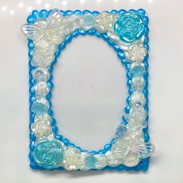 【No.4】ホイップデコ トレカケース 楕円型 パールホイップ 水色 白 バラ 即購入可