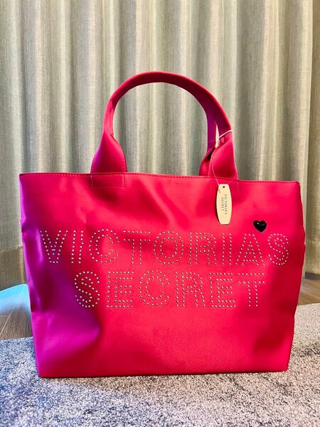 新品 SALE ★ 日本未入荷 ハワイ victoria’s secret ヴィクトリアシークレット ピンク サテン トートバッグ