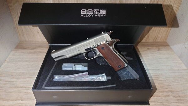 精巧1/2スケール ミニチュアモデルガン コルトM1911 ガバメント 木製グリップカスタム シルバー
