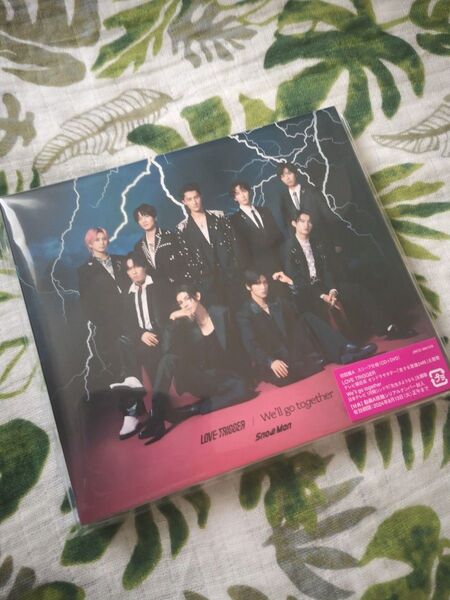 美品 Snow Man 「LOVETRIGGER/We'llgotogether」初回盤A CDのみ(ケース付) SnowMan