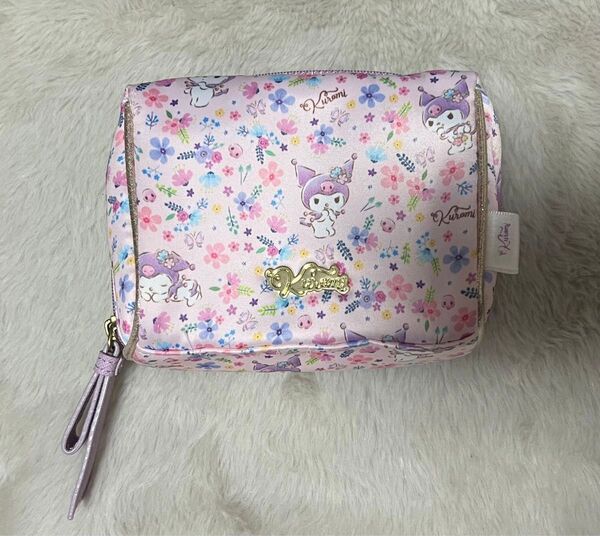 【新品未使用品】サンリオ クロミ サンリオ イッツデモ it's demo コラボ 限定 花柄 ポーチ【最終価格】