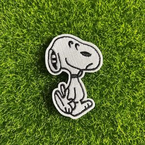 散歩 リラックス スヌービー アイロンワッペン 刺繍アイロンワッペン 刺繍アイロンワッペン