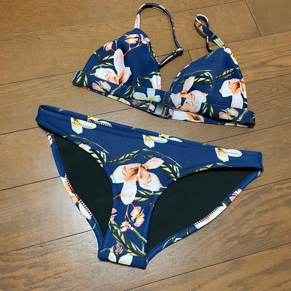 水着 ビキニ ダイバービキニ ネイビー 花柄