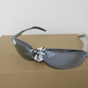 新品未使用 AXE 偏光レンズ スポーツサングラス ASP-387GM マットガンメタリック レジャーや釣りにもおすすめです。