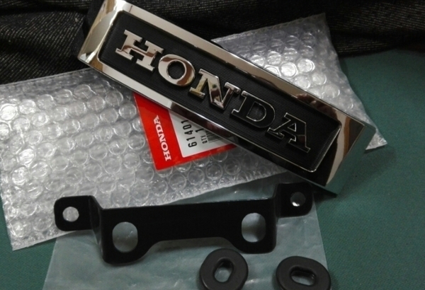 paypay送料込みHONDA CB750K K0 ~ K6 フロント エンブレム CB750KシリーズHONDA CB750K K0 ~ K6 フロント 三ッ又 エンブレム CB750K