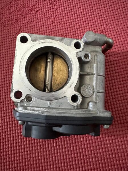 y51 フーガ 25VQ スロットルボディ