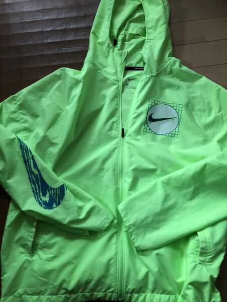 値下げNIKE ナイキランニングトレーニングパーカー