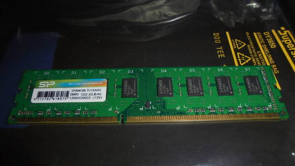 240701014★SILICON POWER SP004GBLTU133V01 DDR3-1333 PC3-10600 CL9 DIMM 4GB