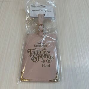 ディズニー ラゲッジタグ ファンタジースプリングスホテル 新品