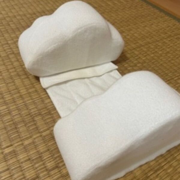 寝返り防止クッション