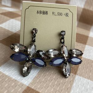 ワールド ピアス 新品