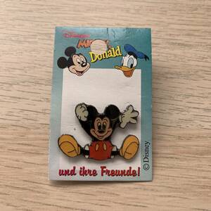 .....,pa-!......g-! Mickey pin badge * beautiful goods 