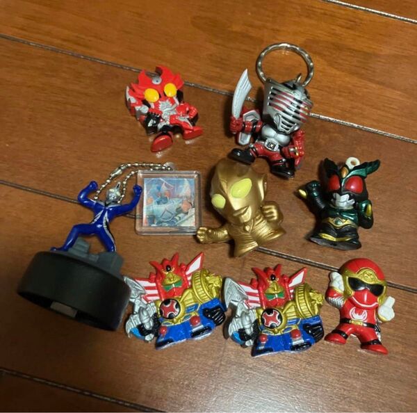 平成ヒーローグッズまとめ売り ウルトラマン 仮面ライダー ハリケンジャー