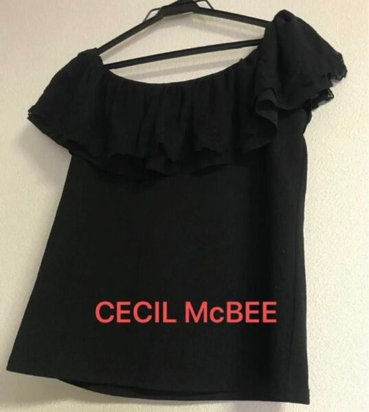 CECIL McBEE フリルトップス