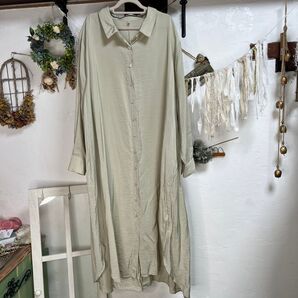 adapt retailing サテン風ワンピース 薄黄緑 ラウンドカット 前ボタン 羽織り シャツワンピ 大きめ ゆったり
