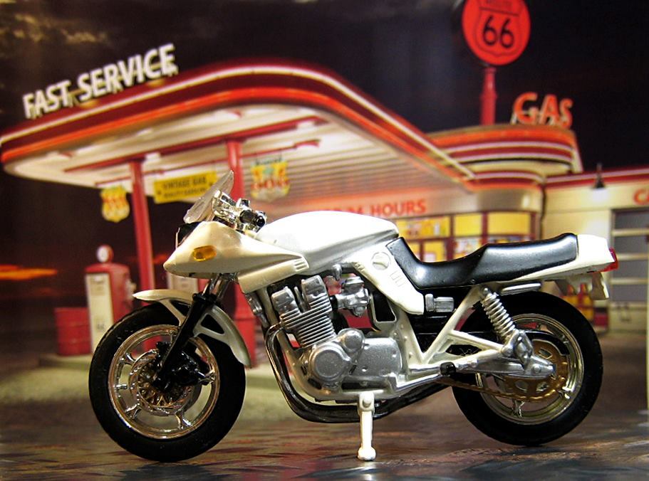 2025年最新】Yahoo!オークション -gsx1100sカタナ(ミニカー)の 2025年最新】Yahoo!オークション -gsx1100sカタナ(ミニカー)の