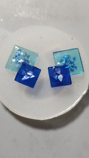 【ハンドメイド】青空のピアス/イヤリング【レジンアクセサリー】