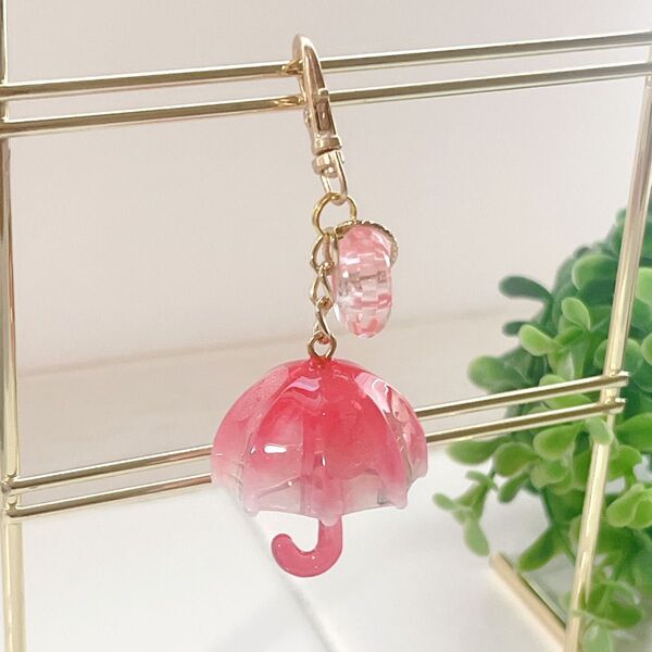 222 紫陽花のミニアンブレラ 傘 レジンチャーム レジンキーホルダー 傘 紫陽花 ハンドメイド