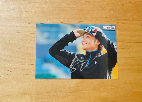 伊藤大海選手 直筆サイン入り写真