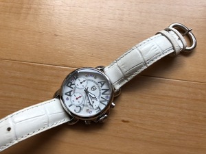 KK676 良品程度 良デザイン ANNE CLARK アンクラーク クロノグラフ ホワイト シェル 純正革ベルト クオーツ レディース 腕時計 