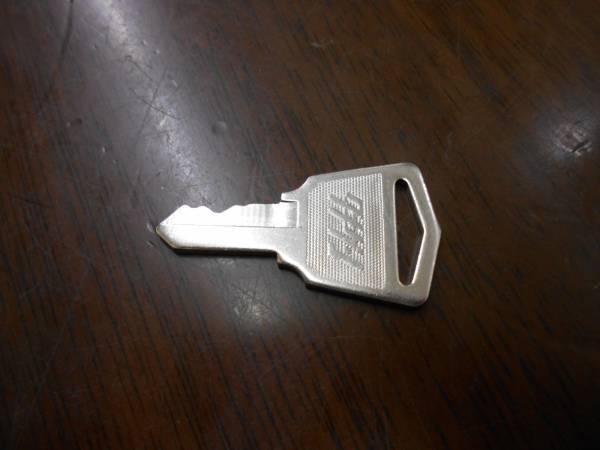 700 タキゲン 700番 キー カギ 鍵 一本