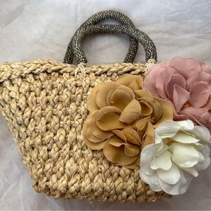 レストローズカゴバッグ・花モチーフ
