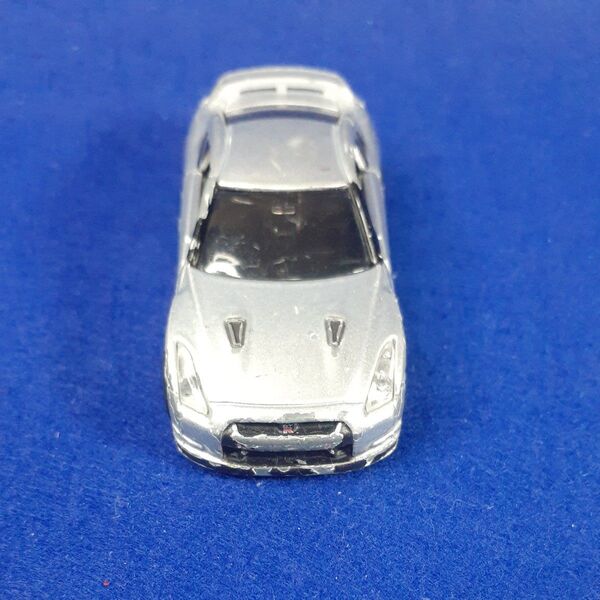 『廃盤』TOMICA No.94 日産 GT-R (1/61スケール トミカ)2008年