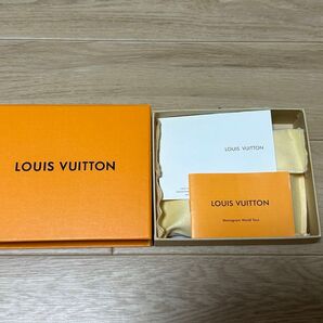 2つ折り財布 LV