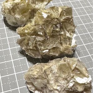 【3個セット】《マイナスからプラスへ》ゴールデンマイカ 原石