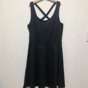 H&M 水玉ワンピース 膝丈 ブラック バックストラップ