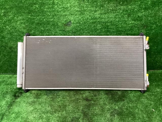 フィットシャトル DAA-GP2 コンデンサー ハイブリッド スマートセレクション NH624P 80110-TF0-013